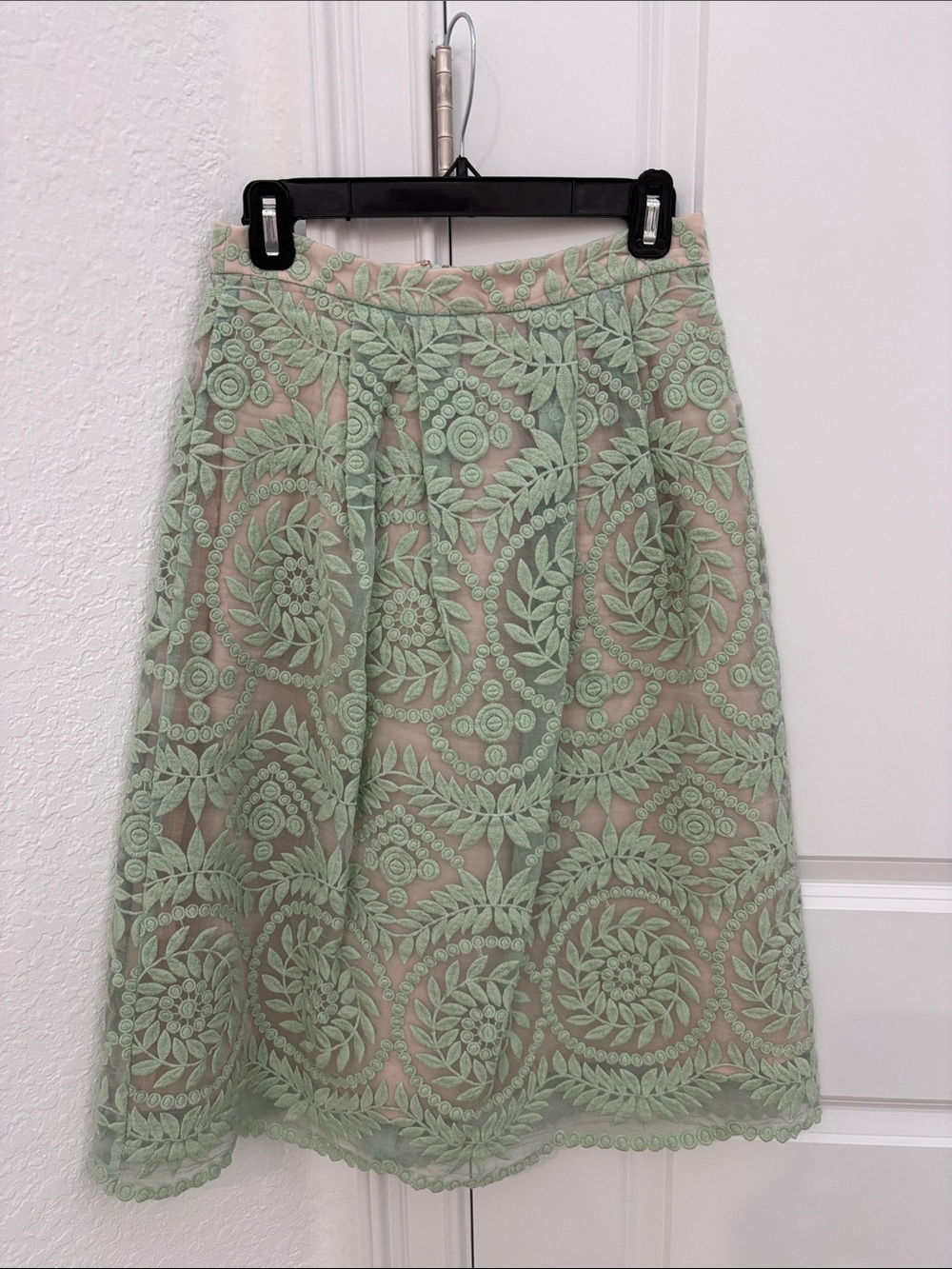 Darling London Mint Green Embroidered A-Line Midi Skirt US 4